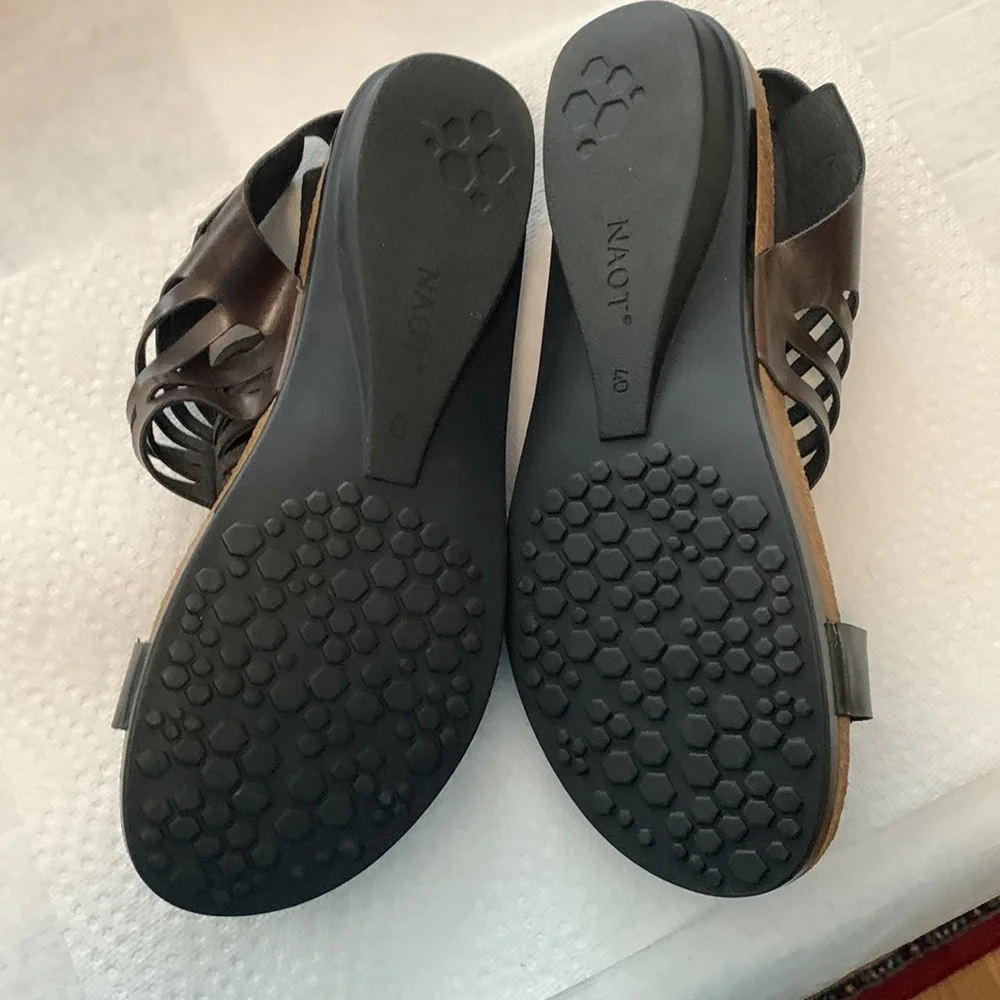 Naot Black and Brown leather Sandals 9 40 - Picture 4 of 5